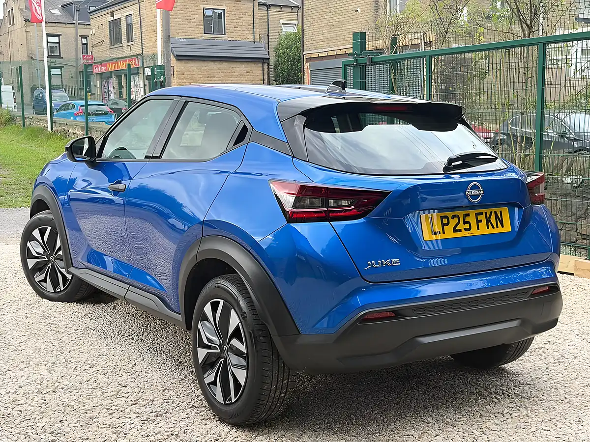 Used 2025 Nissan Juke Acenta Premium Blue - Interior and Exterior details 10