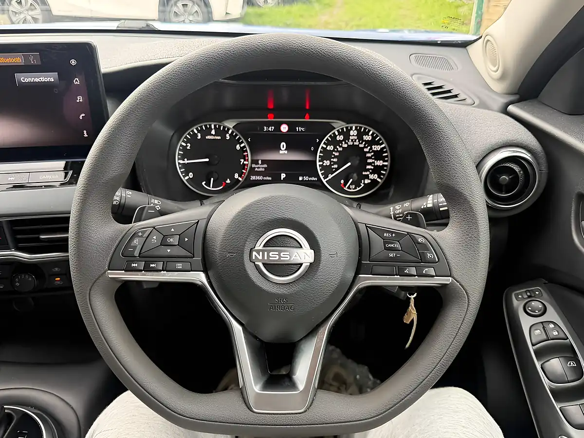 Used 2025 Nissan Juke Acenta Premium Blue - Interior and Exterior details 16