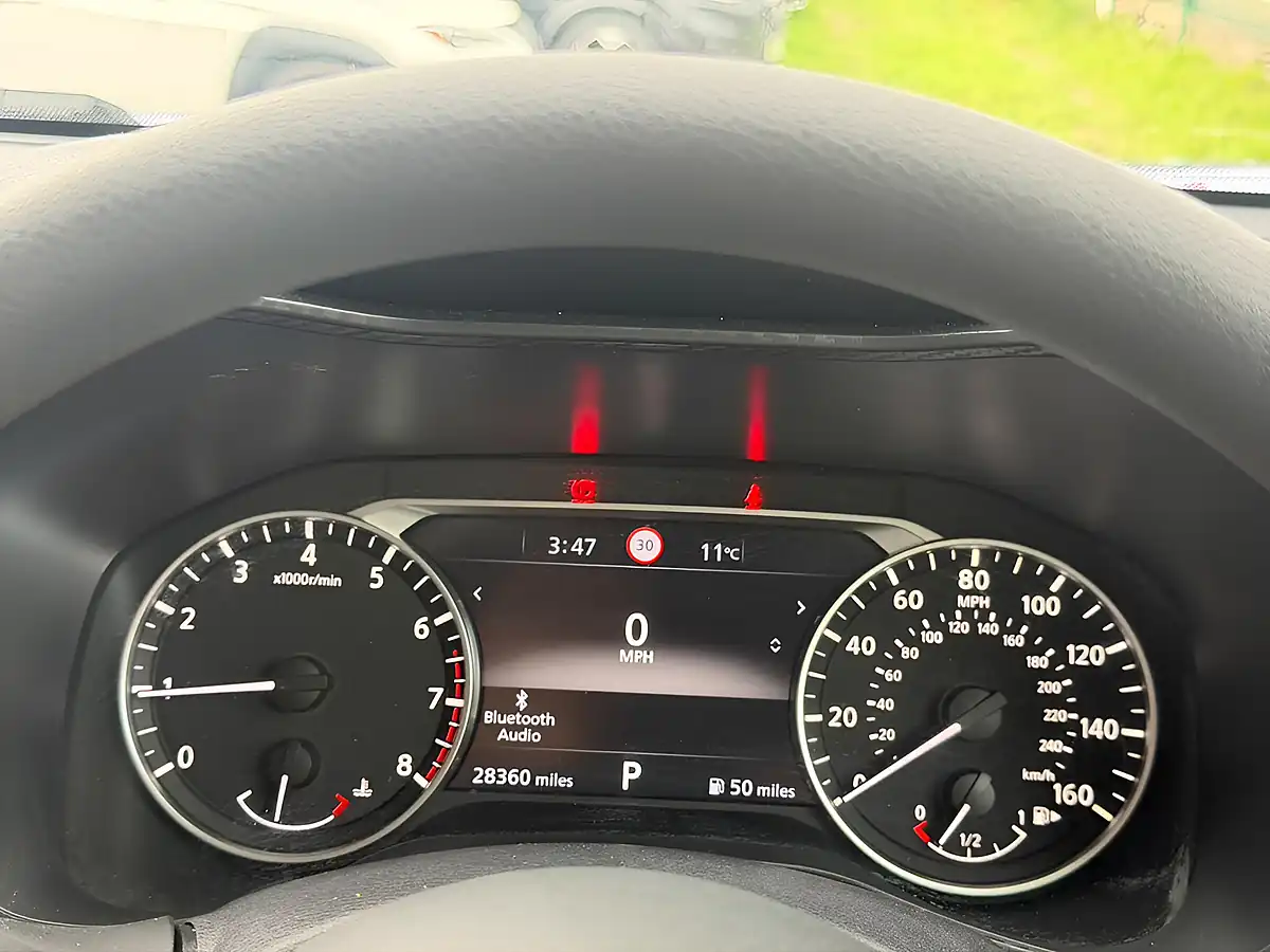 Used 2025 Nissan Juke Acenta Premium Blue - Interior and Exterior details 17