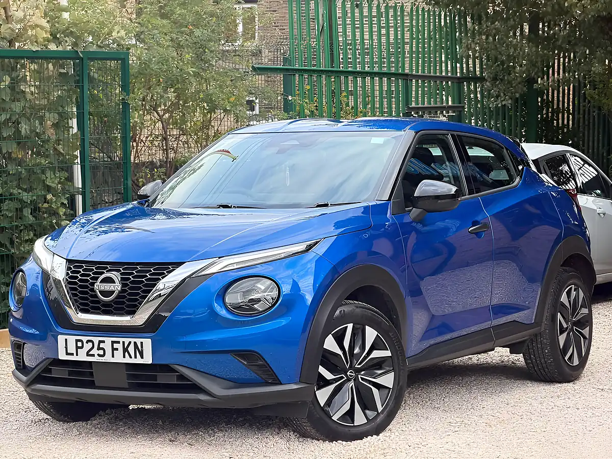 Used 2025 Nissan Juke Acenta Premium Blue - Interior and Exterior details 3