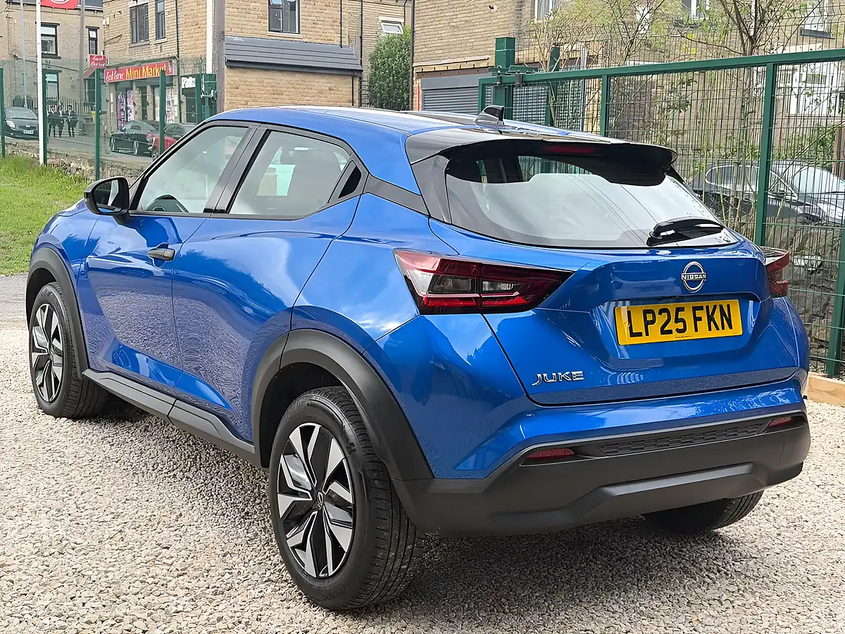 Used 2025 Nissan Juke Acenta Premium Blue - Interior and Exterior details 8