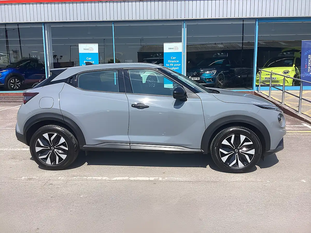 Used 2025 Nissan Juke Acenta Premium Grey - Interior and Exterior details 10