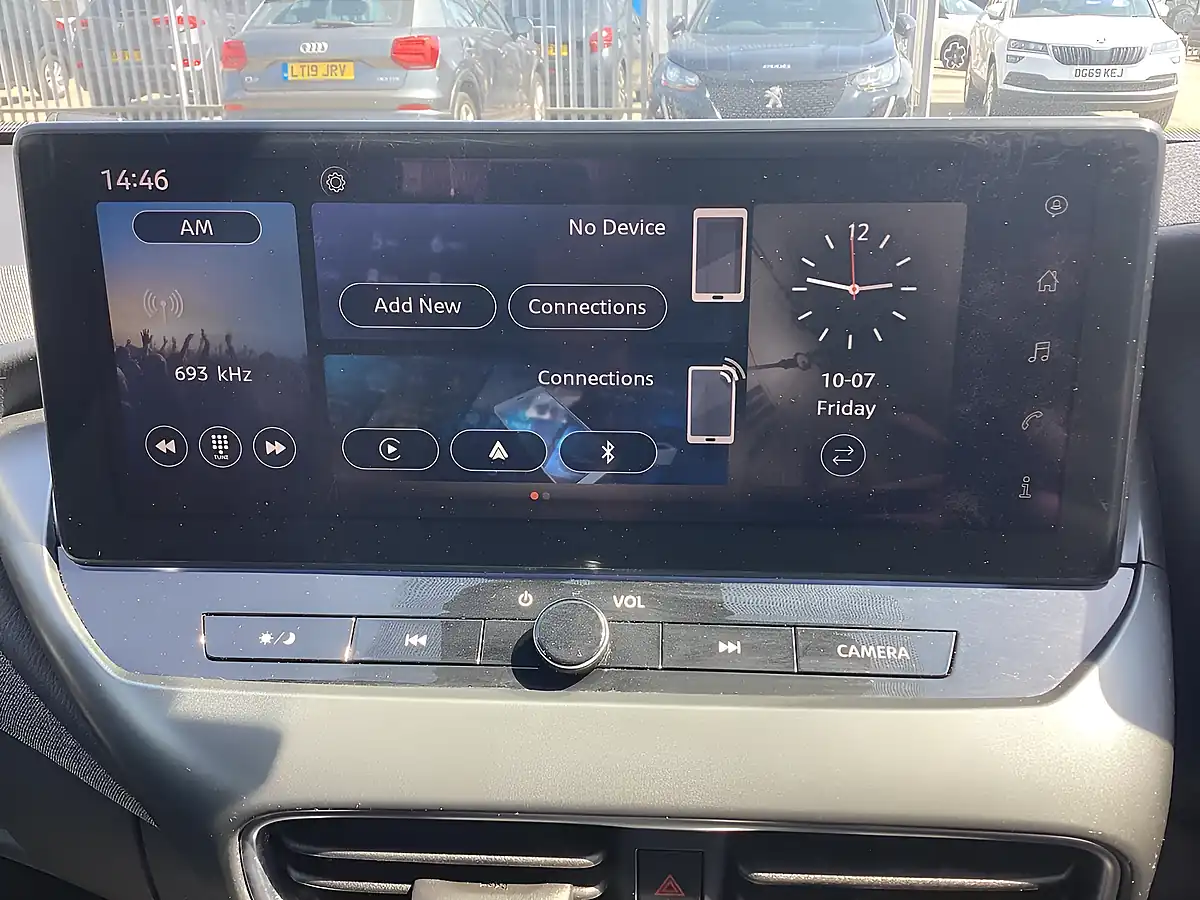 Used 2025 Nissan Juke Acenta Premium Grey - Interior and Exterior details 4