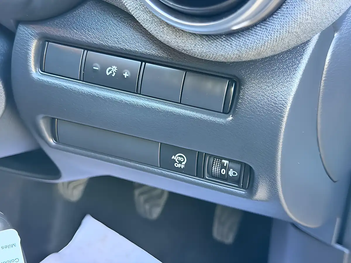 Used 2025 Nissan Juke Acenta Premium Grey - Interior and Exterior details 13