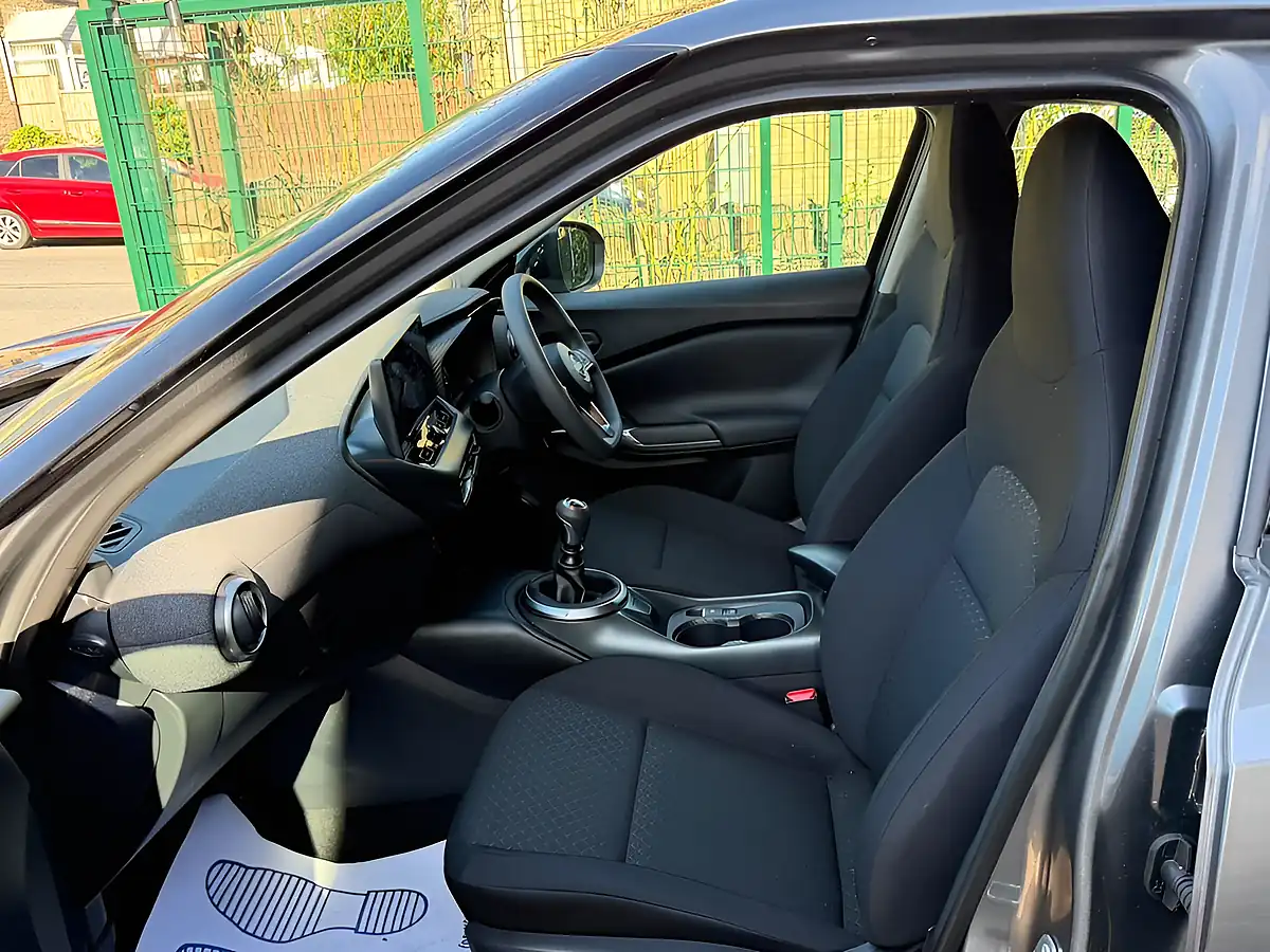 Used 2025 Nissan Juke Acenta Premium Grey - Interior and Exterior details 9