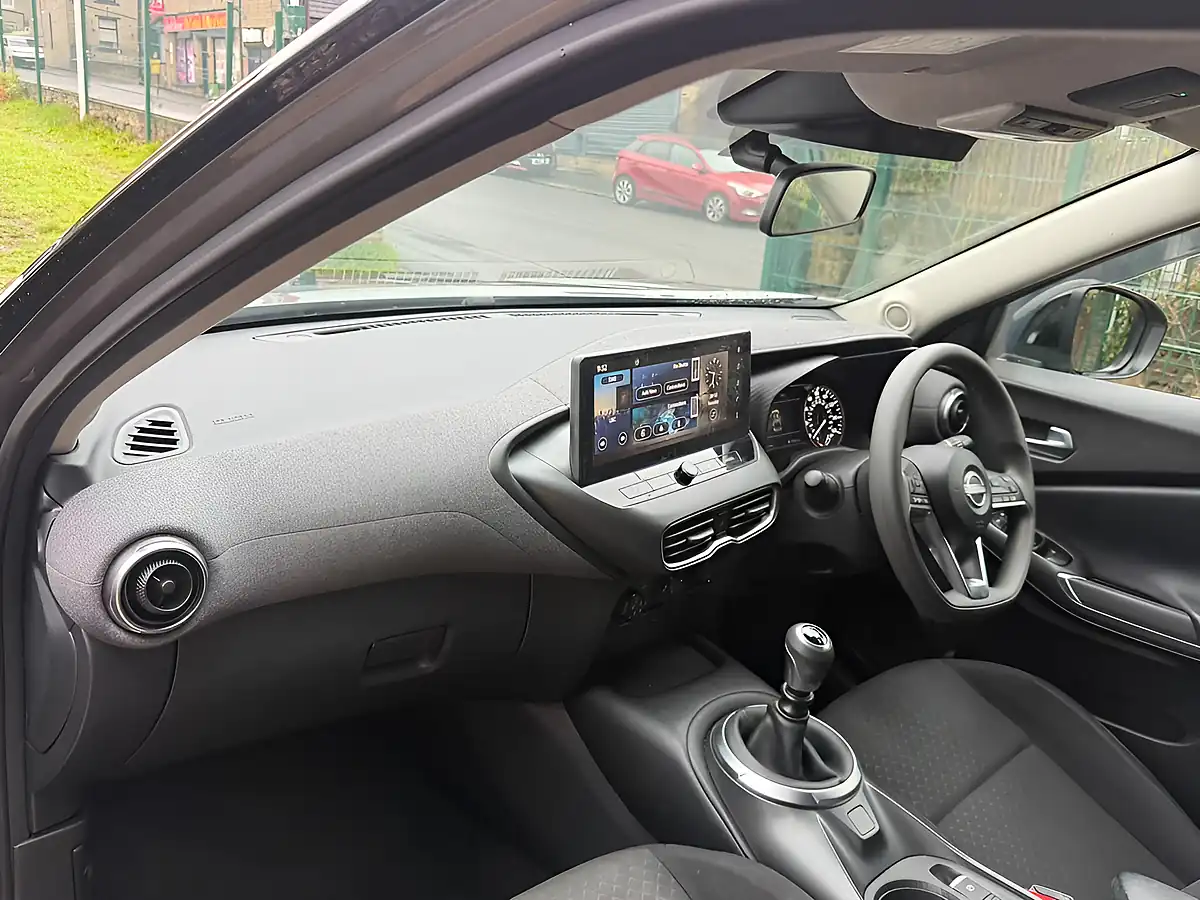 Used 2025 Nissan Juke Acenta Premium Grey - Interior and Exterior details 13