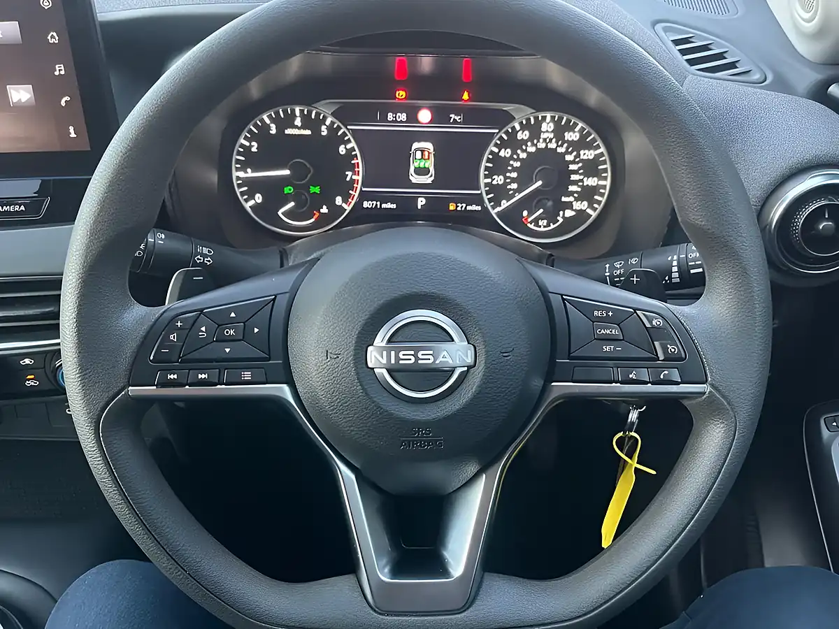 Used 2025 Nissan Juke Acenta Premium Red - Interior and Exterior details 11