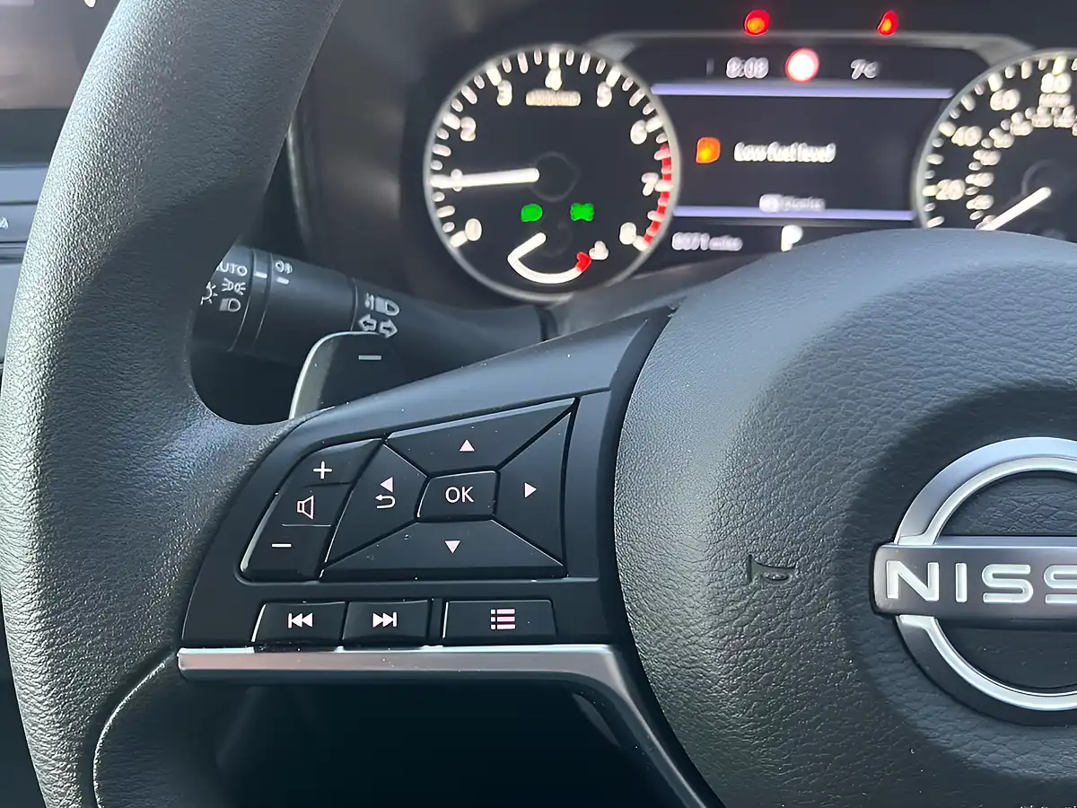 Used 2025 Nissan Juke Acenta Premium Red - Interior and Exterior details 12