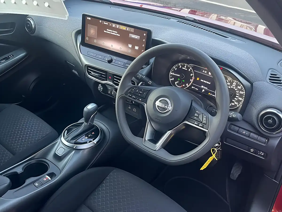 Used 2025 Nissan Juke Acenta Premium Red - Interior and Exterior details 4