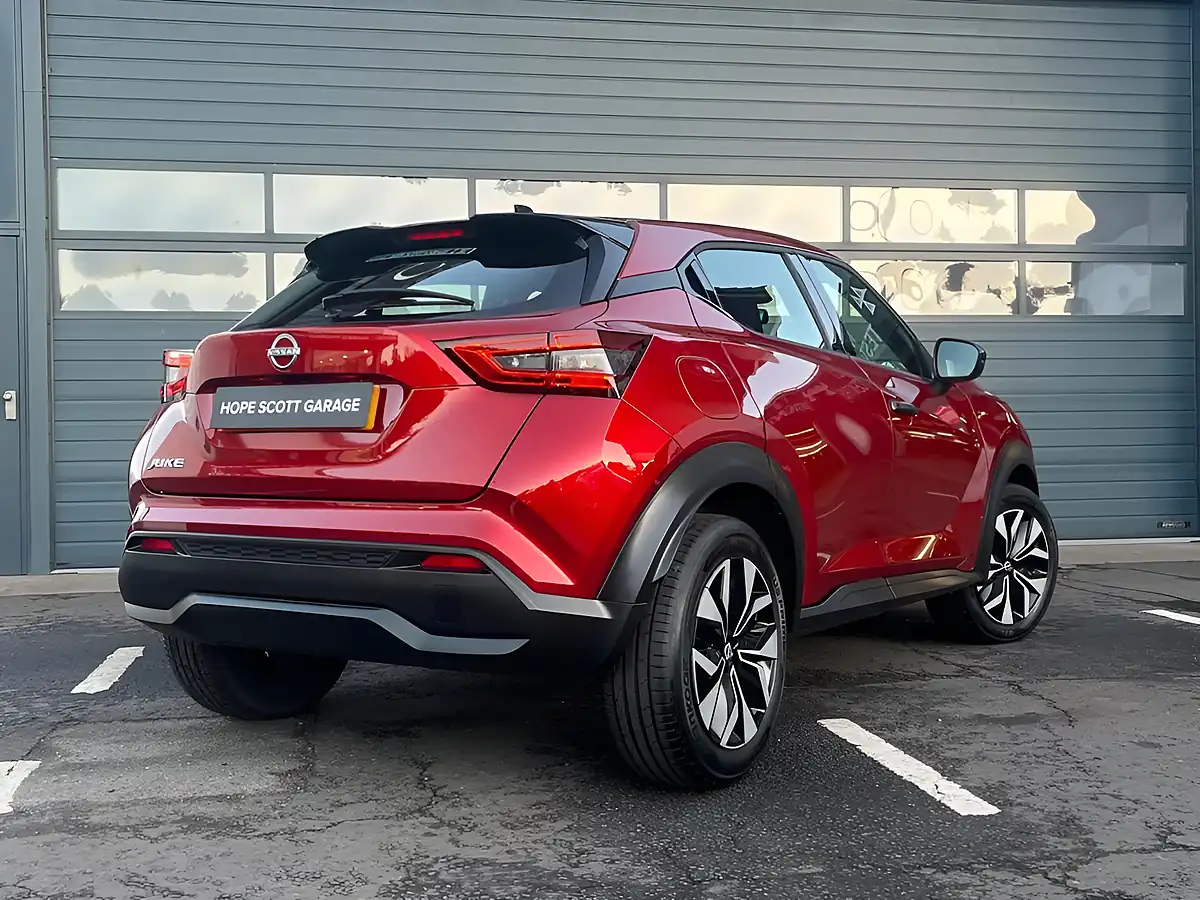 Used 2025 Nissan Juke Acenta Premium Red - Interior and Exterior details 6