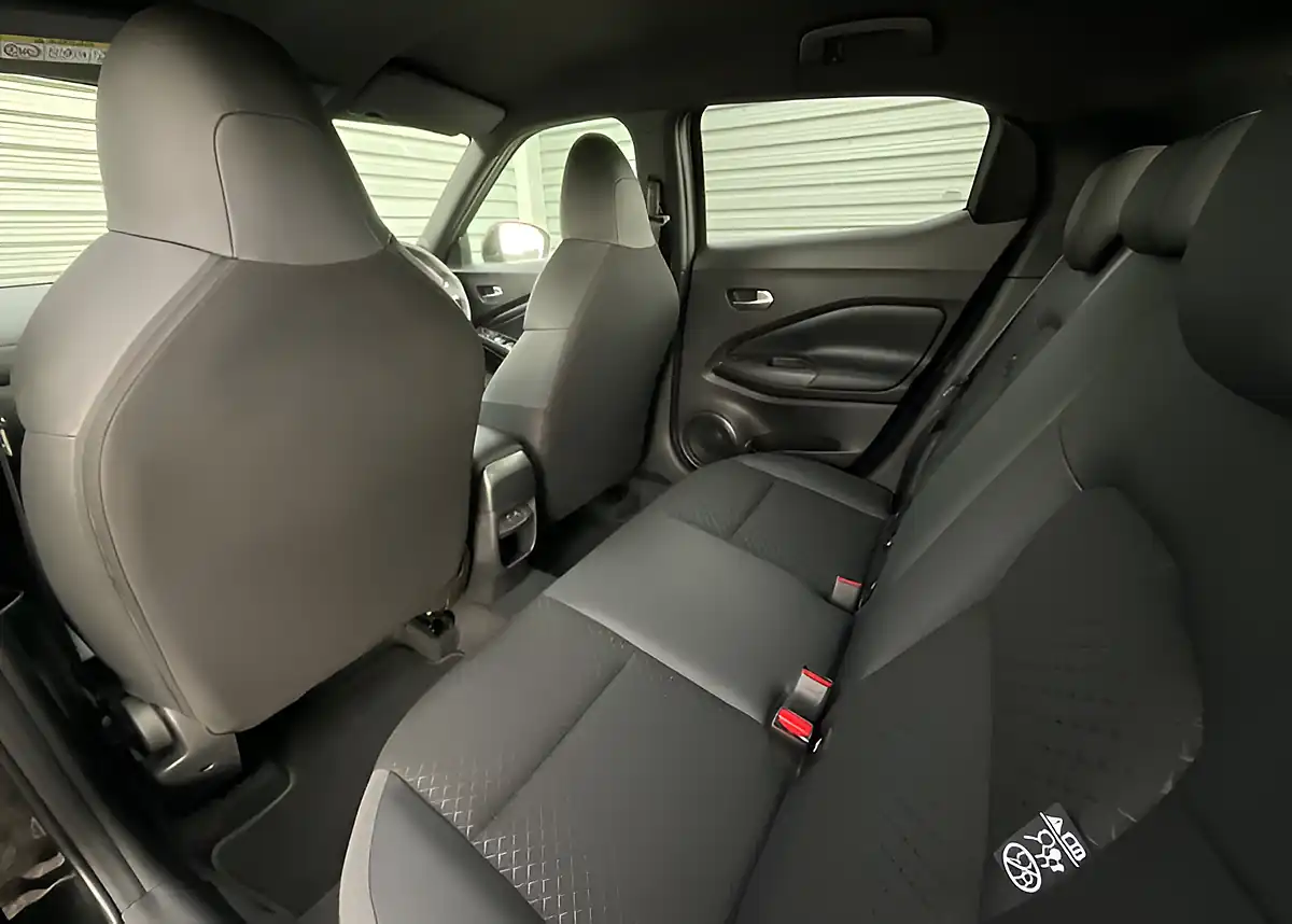 Used 2025 Nissan Juke N-Connecta Black - Interior and Exterior details 14