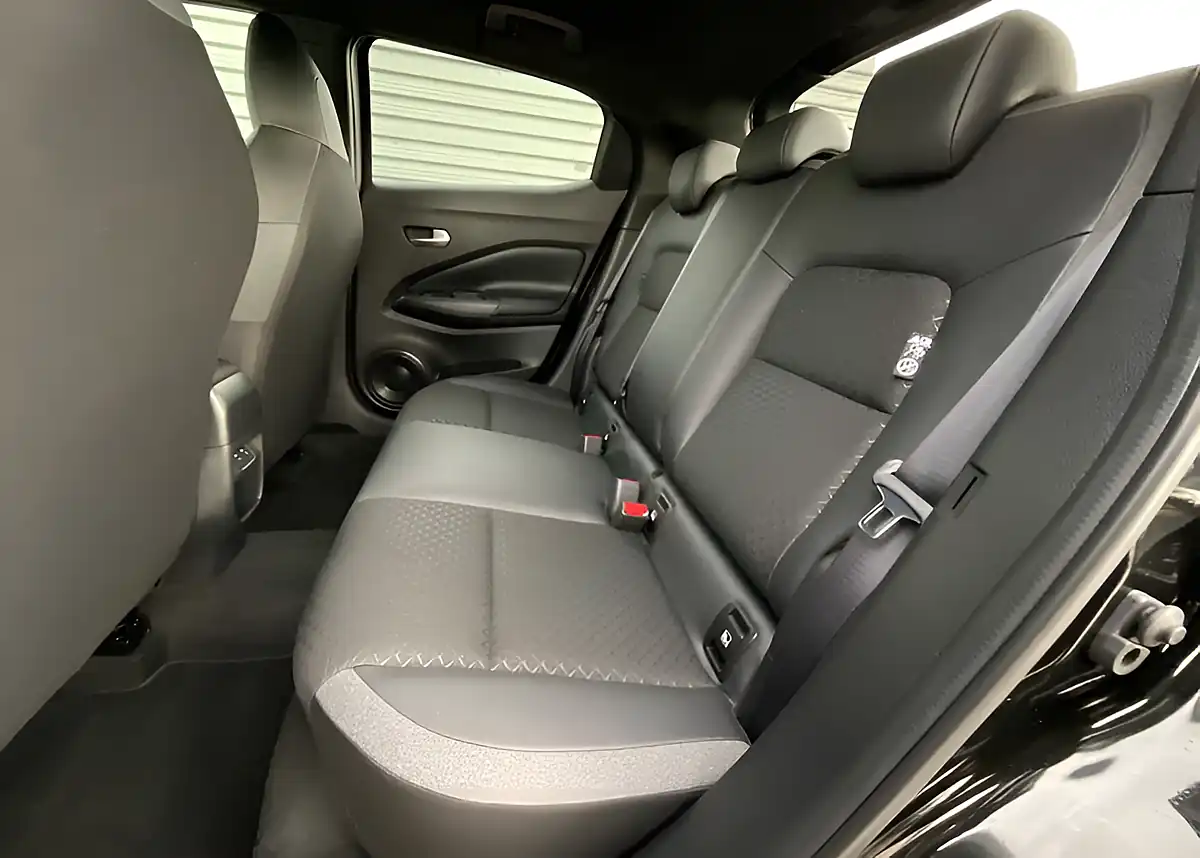Used 2025 Nissan Juke N-Connecta Black - Interior and Exterior details 15