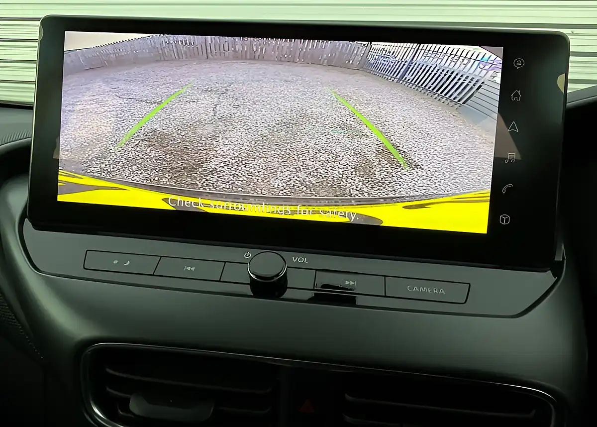 Used 2025 Nissan Juke N-Connecta Black - Interior and Exterior details 20