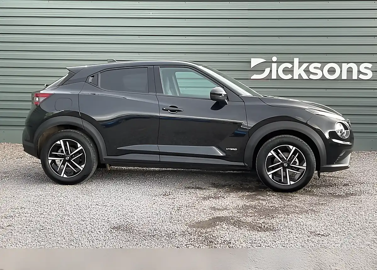 Used 2025 Nissan Juke N-Connecta Black - Interior and Exterior details 8