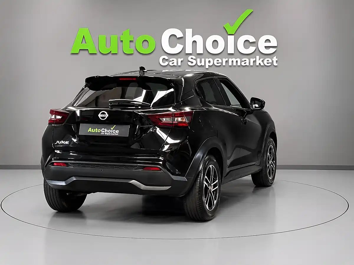 Used 2025 Nissan Juke N-Connecta Black - Interior and Exterior details 6