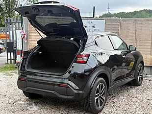 Used 2025 Nissan Juke N-Connecta Black - Interior and Exterior details 9
