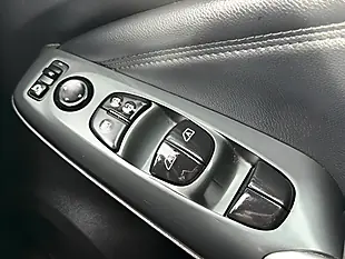 Used 2025 Nissan Juke N-Connecta Black - Interior and Exterior details 12