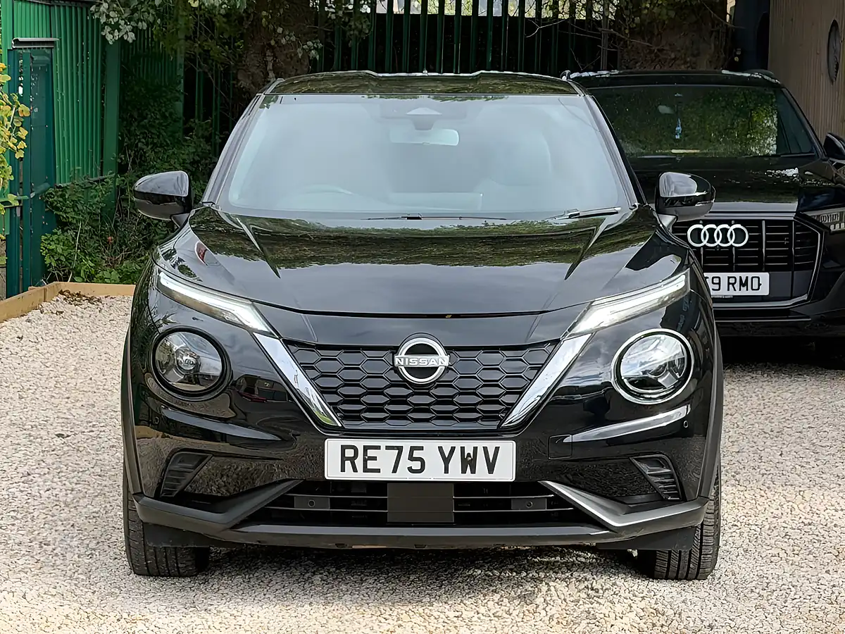 Used 2025 Nissan Juke N-Connecta Black - Interior and Exterior details 2