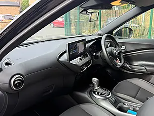 Used 2025 Nissan Juke N-Connecta Black - Interior and Exterior details 9