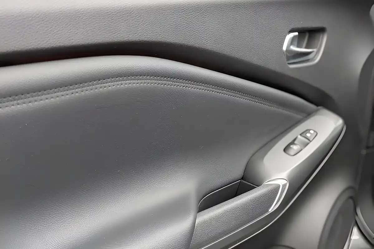 Used 2025 Nissan Juke N-Connecta Grey - Interior and Exterior details 14