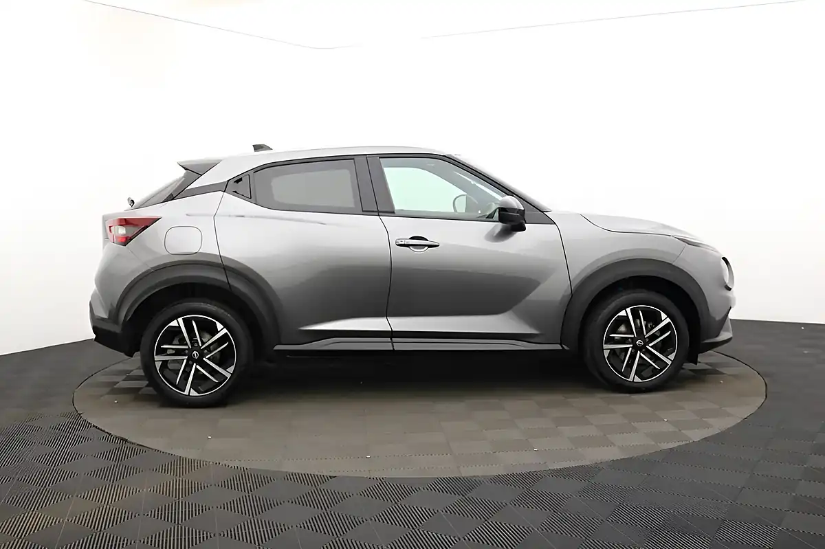 Used 2025 Nissan Juke N-Connecta Grey - Interior and Exterior details 2