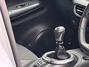 Used 2025 Nissan Juke N-Connecta Grey - Interior and Exterior details 12