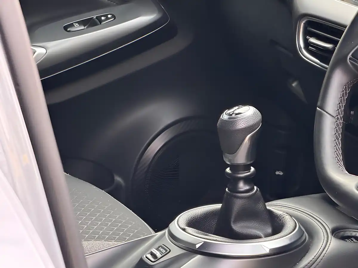 Used 2025 Nissan Juke N-Connecta Grey - Interior and Exterior details 12