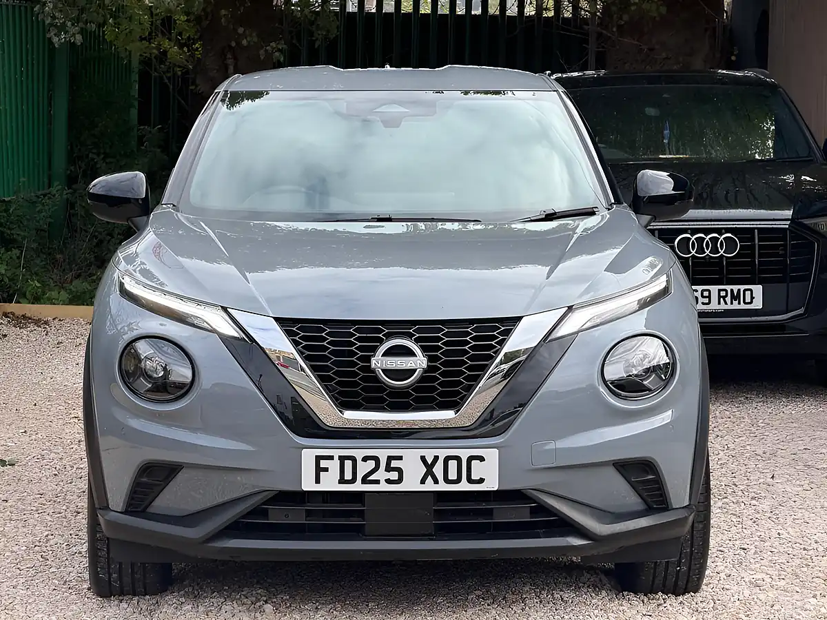 Used 2025 Nissan Juke N-Connecta Grey - Interior and Exterior details 3