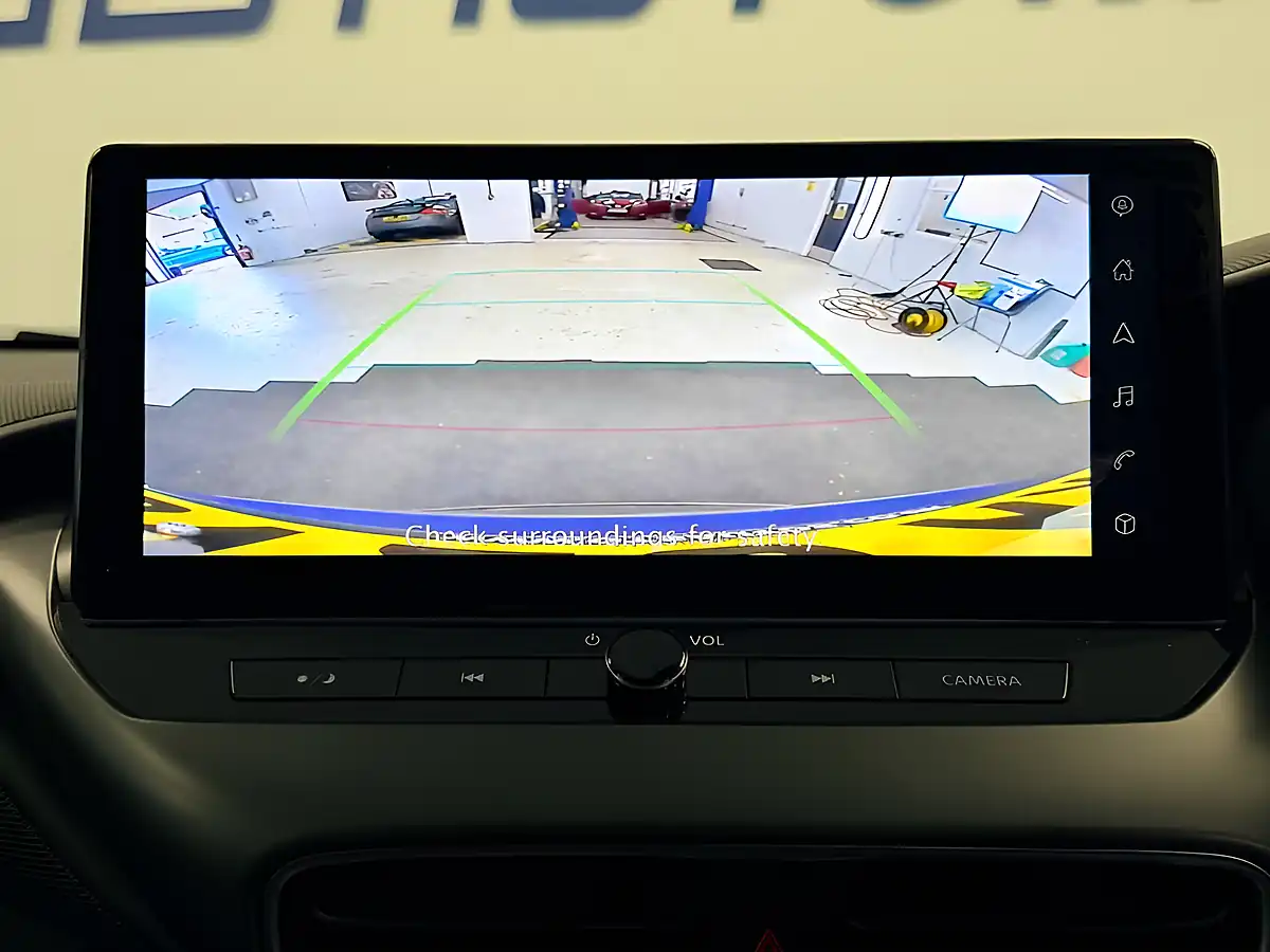 Used 2025 Nissan Juke N-Connecta Magnetic Blue - Interior and Exterior details 13