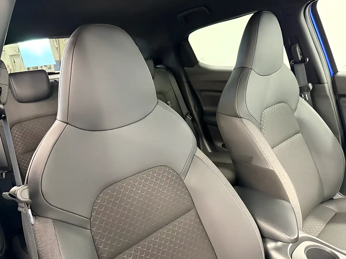 Used 2025 Nissan Juke N-Connecta Magnetic Blue - Interior and Exterior details 18