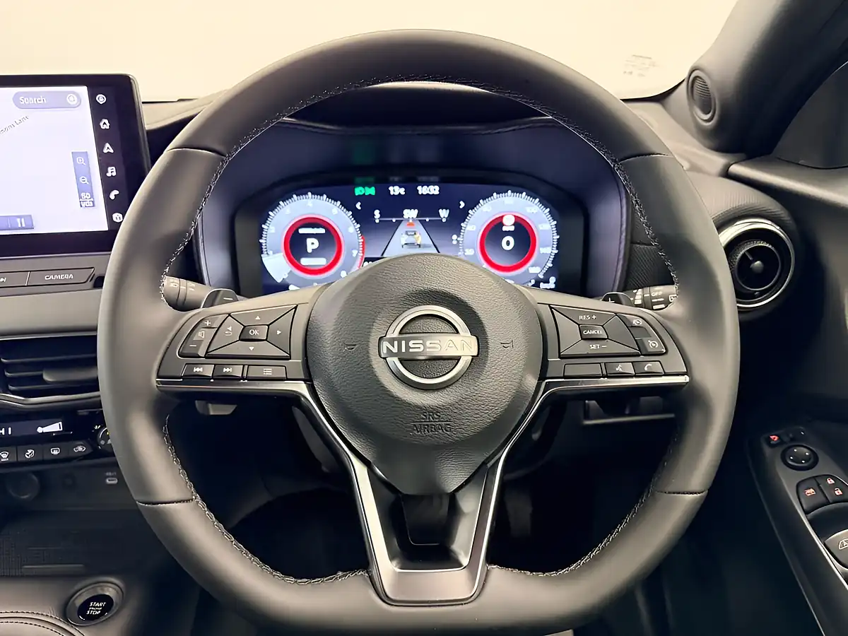 Used 2025 Nissan Juke N-Connecta Magnetic Blue - Interior and Exterior details 19