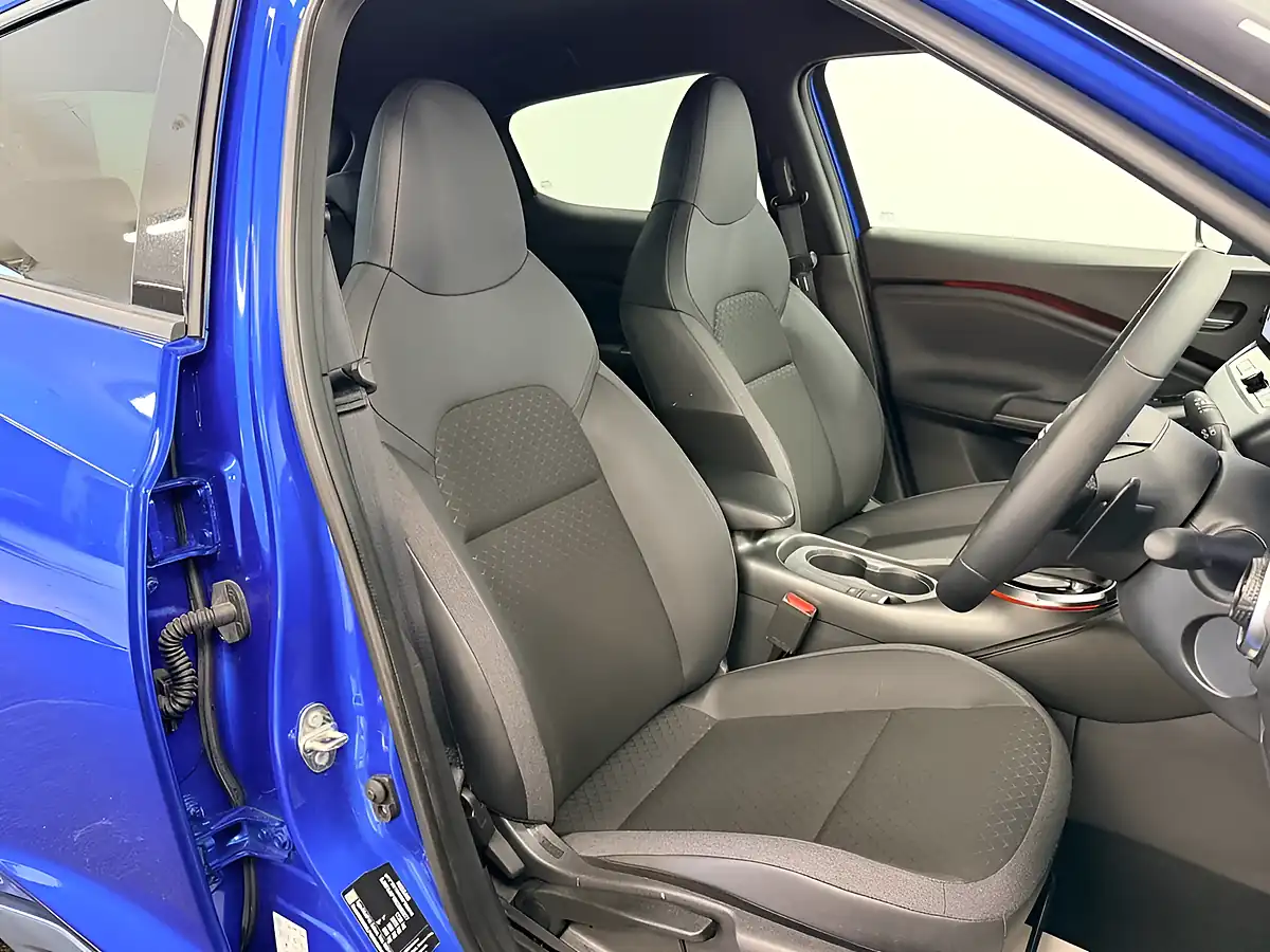 Used 2025 Nissan Juke N-Connecta Magnetic Blue - Interior and Exterior details 3