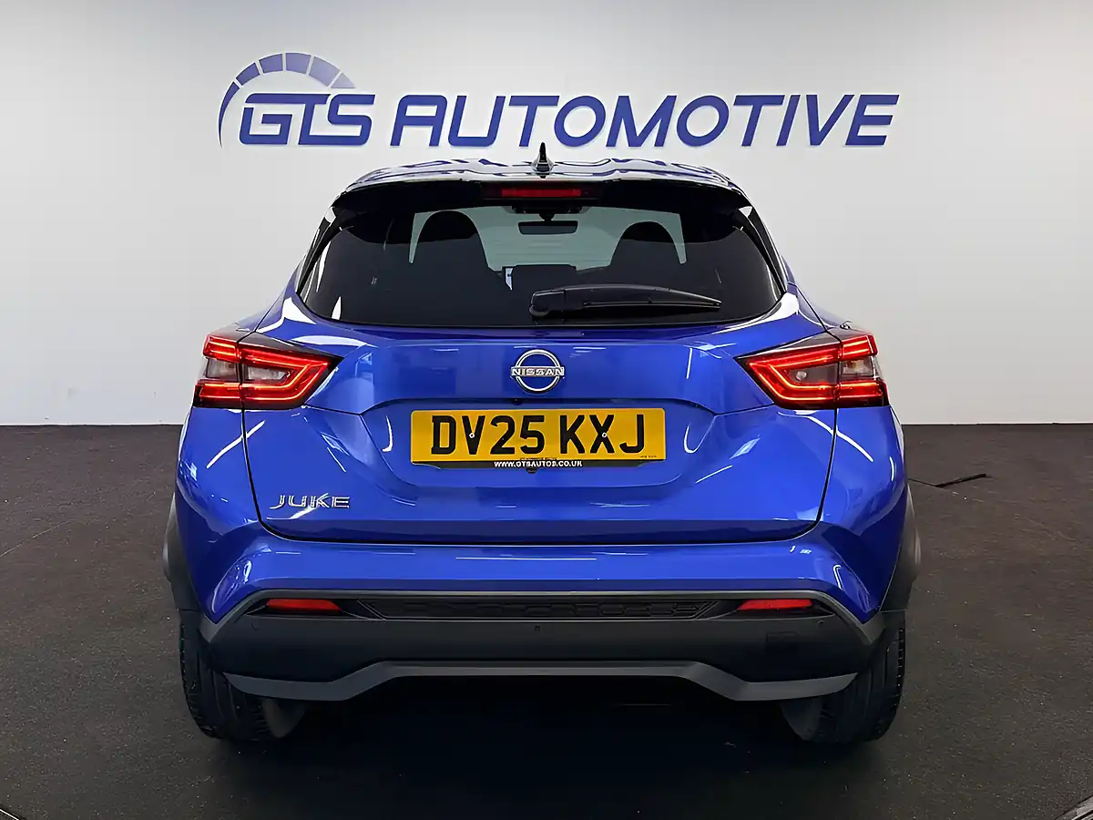 Used 2025 Nissan Juke N-Connecta Magnetic Blue - Interior and Exterior details 9