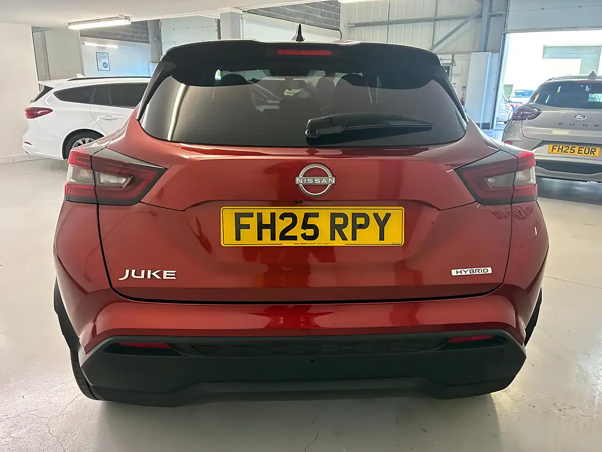 Used 2025 Nissan Juke N-Connecta Red - Interior and Exterior details 3