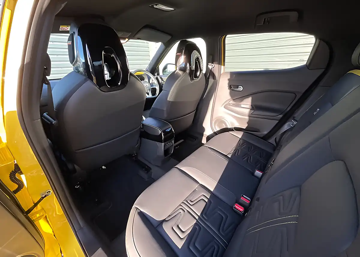 Used 2025 Nissan Juke N-Sport Yellow - Interior and Exterior details 19