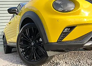 Used 2025 Nissan Juke N-Sport Yellow - Interior and Exterior details 5