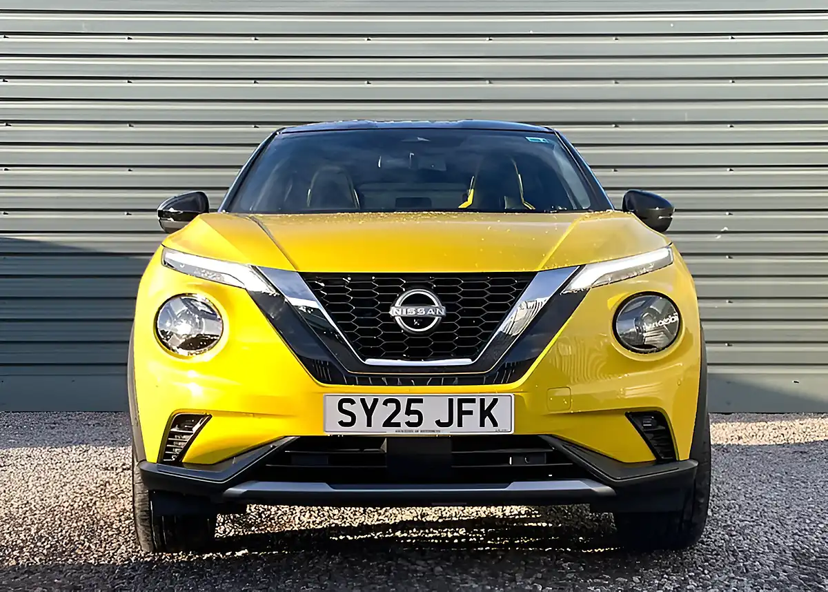 Used 2025 Nissan Juke N-Sport Yellow - Interior and Exterior details 9