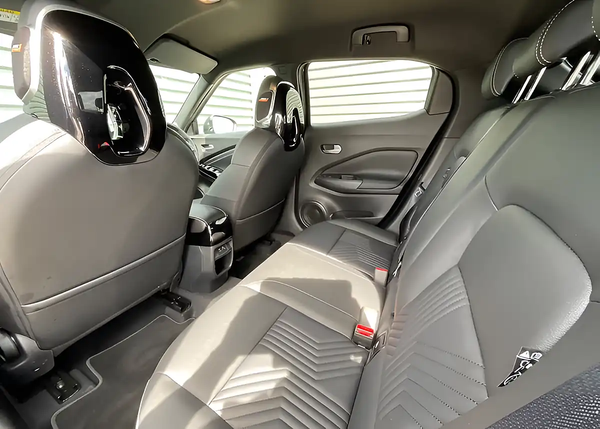 Used 2025 Nissan Juke Tekna Black - Interior and Exterior details 14