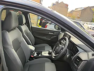 Used 2025 Nissan Qashqai N-Connecta Black - Interior and Exterior details 12