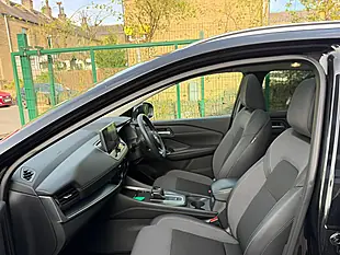 Used 2025 Nissan Qashqai N-Connecta Black - Interior and Exterior details 15