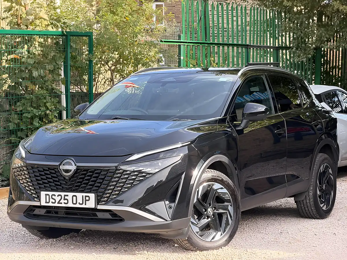 Used 2025 Nissan Qashqai N-Connecta Black - Interior and Exterior details 2