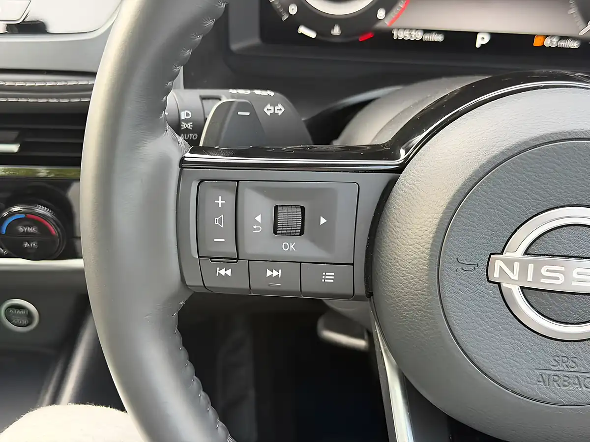 Used 2025 Nissan Qashqai N-Connecta Black - Interior and Exterior details 20