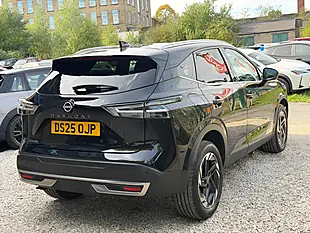 Used 2025 Nissan Qashqai N-Connecta Black - Interior and Exterior details 7