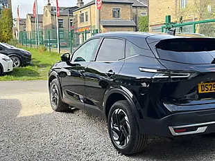 Used 2025 Nissan Qashqai N-Connecta Black - Interior and Exterior details 9