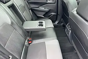 Used 2025 Nissan Qashqai N-Connecta Pearl White - Interior and Exterior details 17