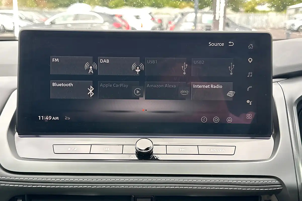 Used 2025 Nissan Qashqai N-Connecta Pearl White - Interior and Exterior details 20