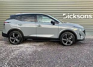 Used 2025 Nissan Qashqai Tekna Grey - Interior and Exterior details 11