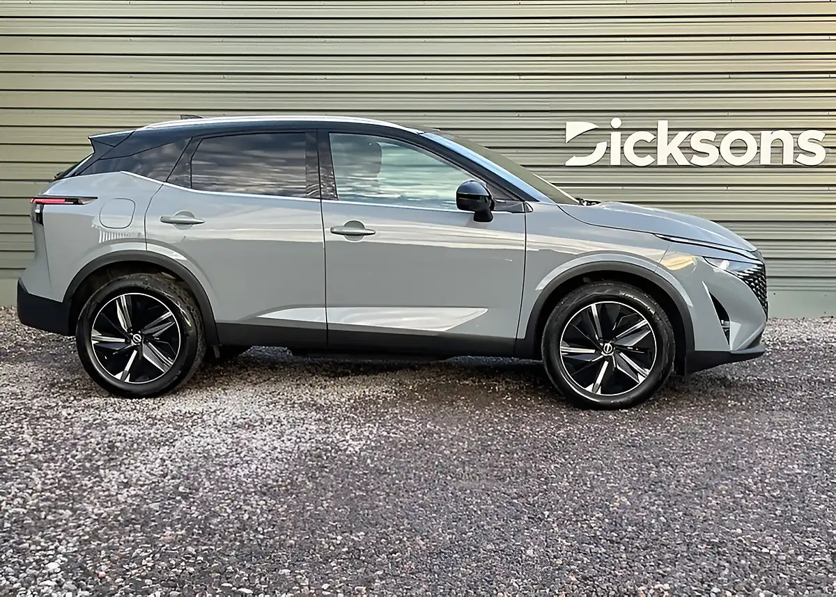 Used 2025 Nissan Qashqai Tekna Grey - Interior and Exterior details 11