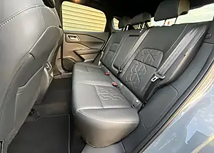 Used 2025 Nissan Qashqai Tekna Grey - Interior and Exterior details 13