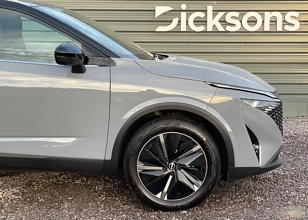 Used 2025 Nissan Qashqai Tekna Grey - Interior and Exterior details 7
